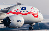 SP-LSC - LOT - Polish Airlines - Airport Overview - Aircraft Detail aircraft