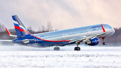 VP-BKR - Aeroflot Airbus A321