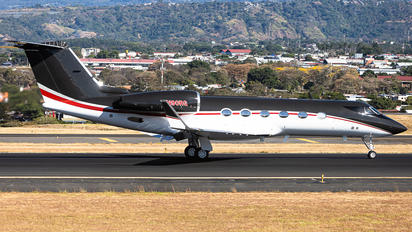 N90RG - Private Gulfstream Aerospace G-IV,  G-IV-SP, G-IV-X, G300, G350, G400, G450