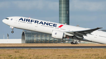 F-GZNG - Air France Boeing 777-300ER
