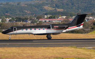N90RG - Private Gulfstream Aerospace G-IV,  G-IV-SP, G-IV-X, G300, G350, G400, G450