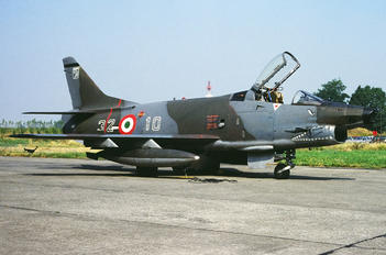MM6453 - Italy - Air Force Fiat G91