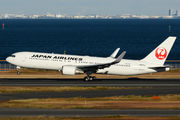 JA616J - JAL - Japan Airlines Boeing 767-300ER aircraft