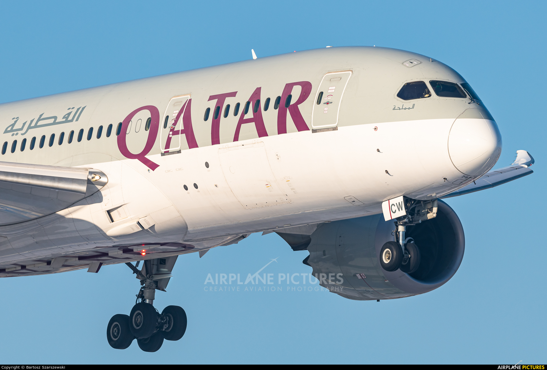 Qatar Airways A7-BCW aircraft at Warsaw - Frederic Chopin