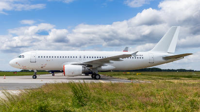 9H-SLK - SmartLynx Airbus A320