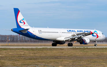 VP-BIH - Ural Airlines Airbus A321