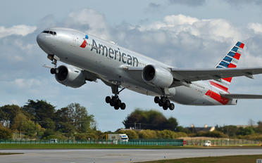 N777AN - American Airlines Boeing 777-200ER