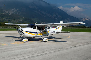 I-ACVR - Private Cessna 172 Skyhawk (all models except RG)