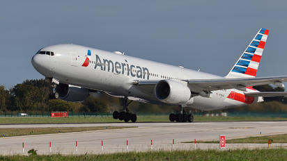 N789AN - American Airlines Boeing 777-200ER