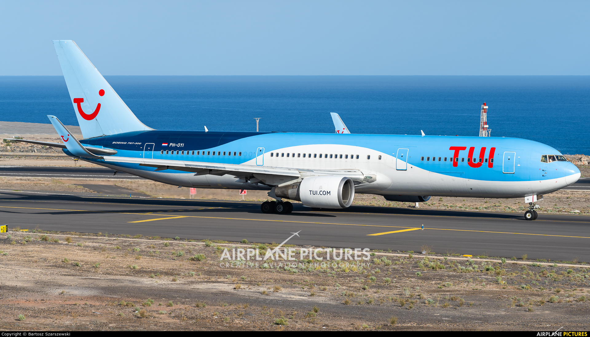 TUI Airlines Netherlands PH-OYI aircraft at Tenerife Sur - Reina Sofia