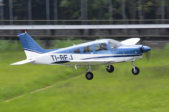 TI-BEJ - Private Piper PA-28 Archer