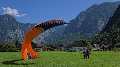 - - SKY Club Austria Parachute Parachute - tandem