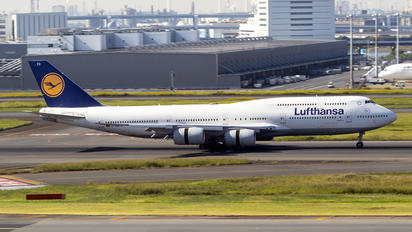 D-ABYO - Lufthansa Boeing 747-8