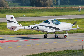 D-EMFE - Private Aquila A211