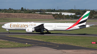 A6-EPQ - Emirates Airlines Boeing 777-300ER
