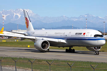 B-1082 - Air China Airbus A350-900
