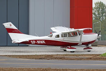 SP-MWK - Private Cessna 206 Stationair (all models)