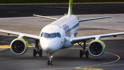 YL-ABJ - Air Baltic Airbus A220-300