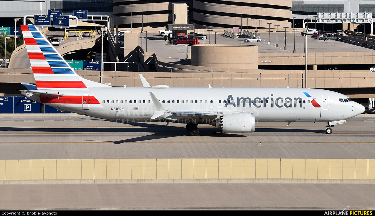 American Airlines N316RK aircraft at Phoenix - Sky Harbor Intl