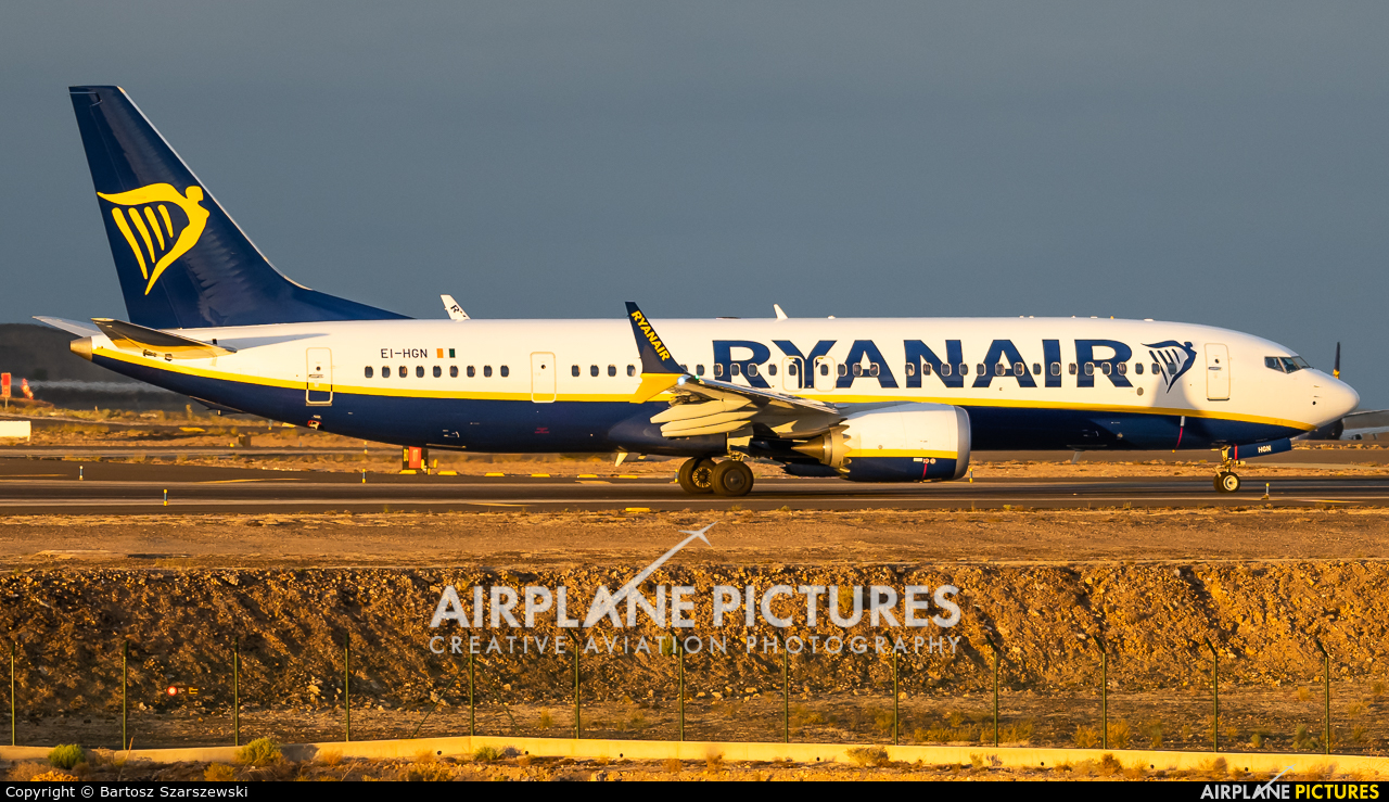 Ryanair EI-HGN aircraft at Tenerife Sur - Reina Sofia