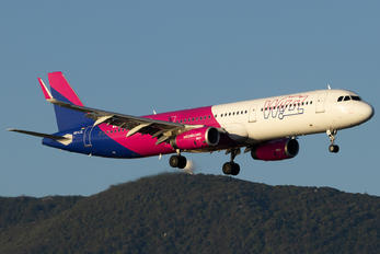 HA-LXL - Wizz Air Airbus A321
