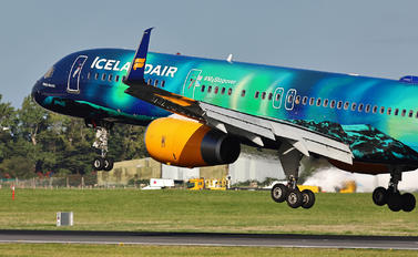 TF-FIU - Icelandair Boeing 757-200