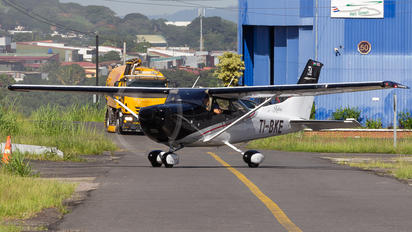 TI-BKE - Private Cessna 182 Skylane (all models except RG)
