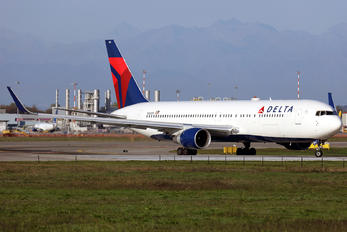 N188DN - Delta Air Lines Boeing 767-300ER