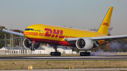 D-AALQ - DHL (Aerologic) Boeing 777F