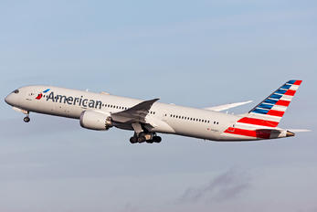 N828AA - American Airlines Boeing 787-9 Dreamliner
