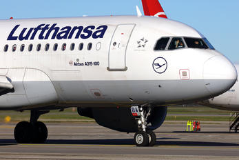 D-AIBA - Lufthansa Airbus A319