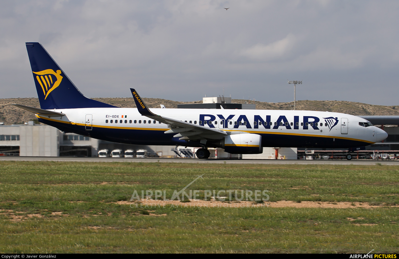 Ryanair EI-GDX aircraft at Alicante - El Altet