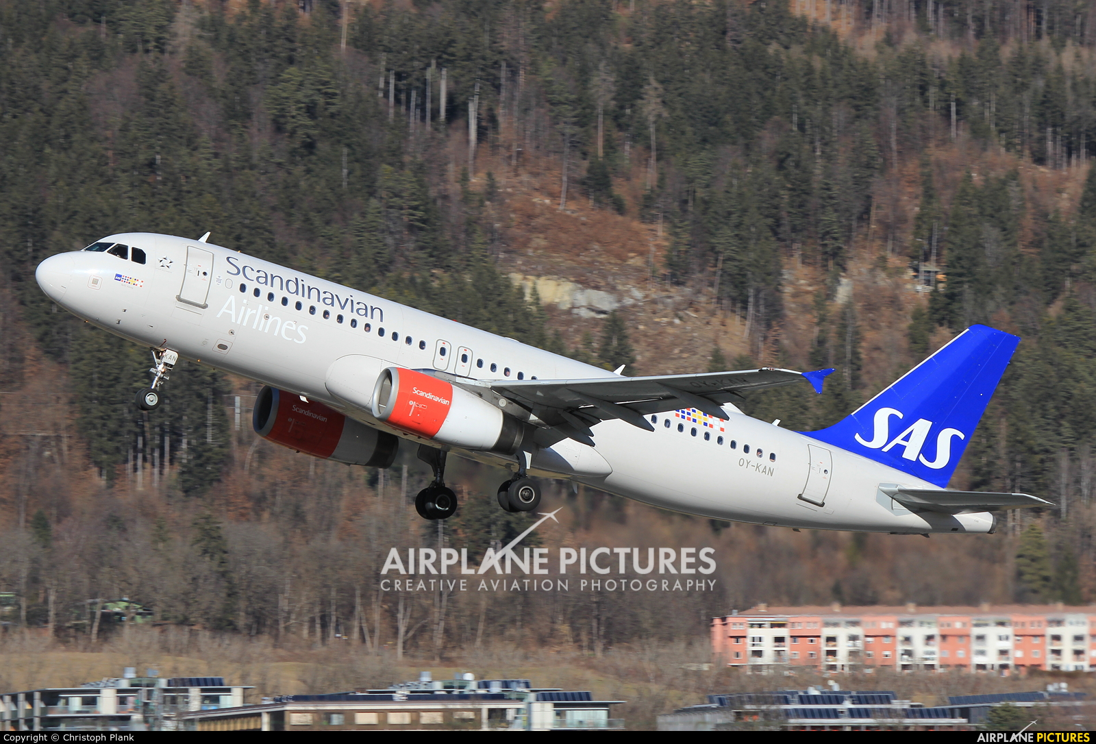 SAS - Scandinavian Airlines OY-KAN aircraft at Innsbruck