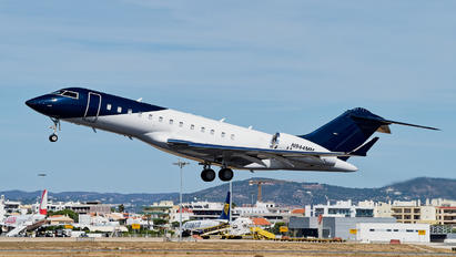 N944MM - Private Bombardier BD-700 Global Express