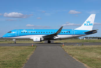 PH-EXN - KLM Cityhopper Embraer ERJ-175 (170-200)