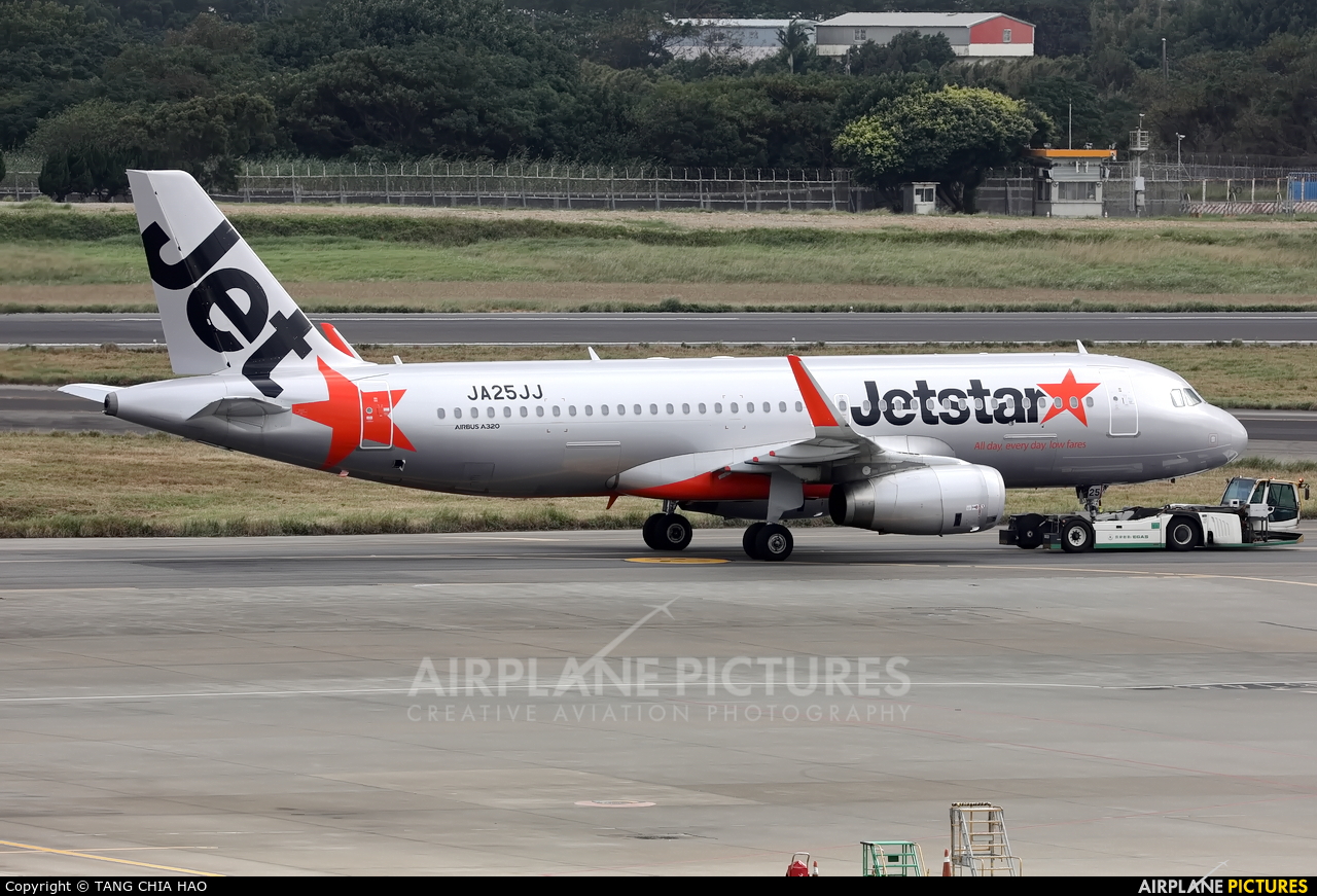 Jetstar Japan JA25JJ aircraft at Taipei - Taoyuan Intl