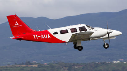 TI-AUA - Aero Caribe Piper PA-34 Seneca