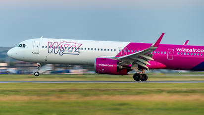 HA-LZU - Wizz Air Airbus A321-271NX