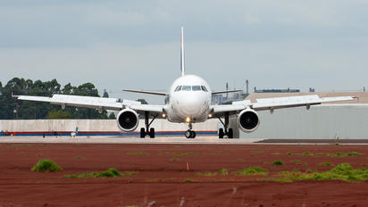 PR-MHI - TAM Airbus A320