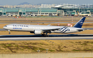 HL7783 - Korean Air Boeing 777-300ER