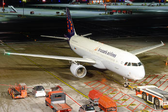 OO-SNM - Brussels Airlines Airbus A320
