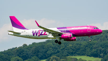 HA-LYP - Wizz Air Airbus A320
