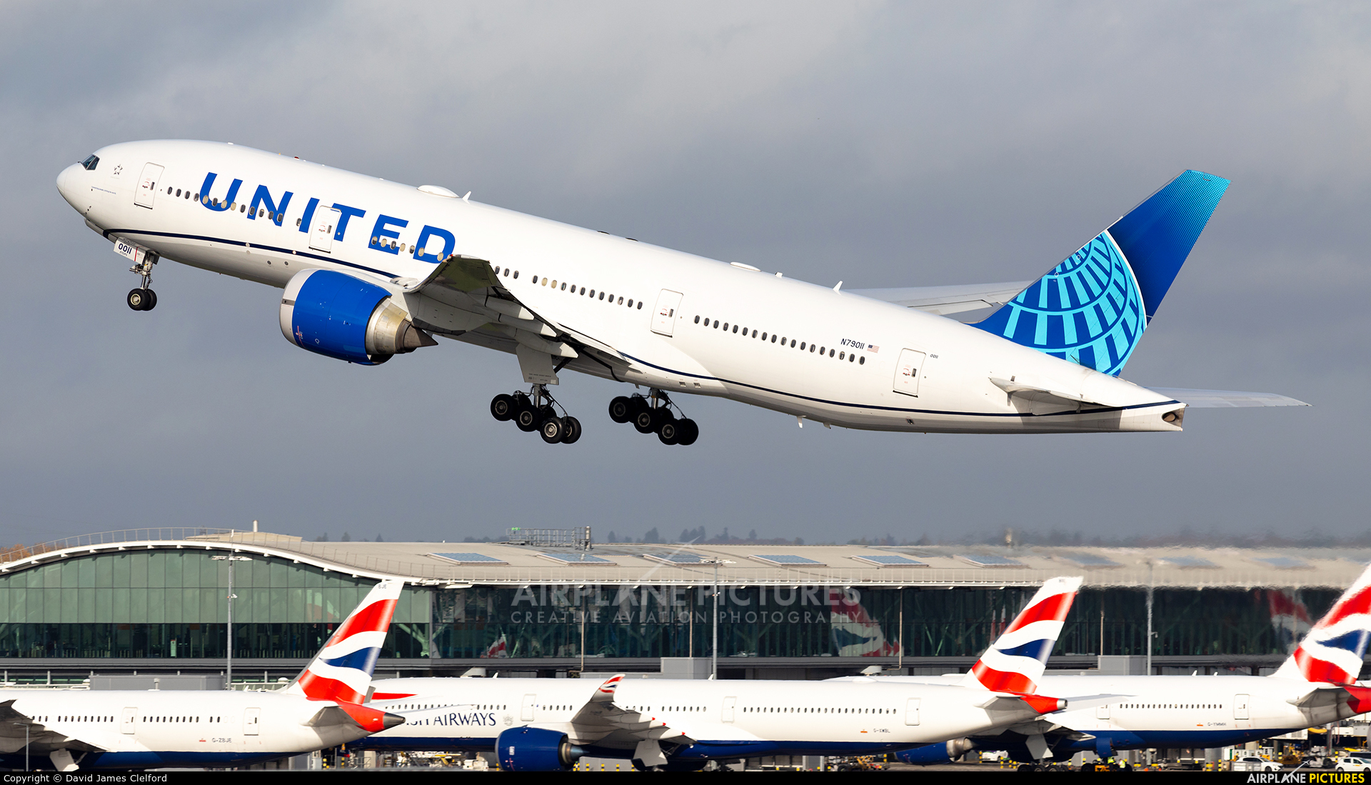 United Airlines N79011 aircraft at London - Heathrow