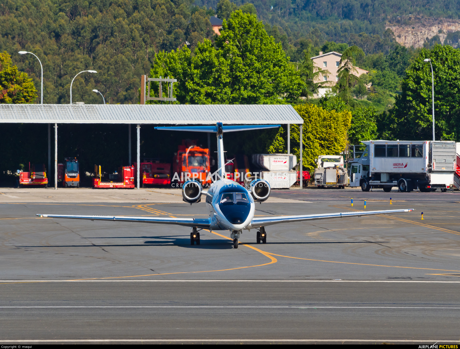 Jetstream Air HA-SCU aircraft at La Coruña