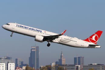 TC-LTI - Turkish Airlines Airbus A321-271NX