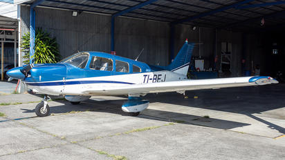 TI-BEJ - Private Piper PA-28 Archer