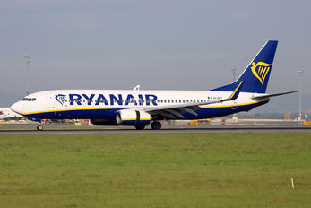 EI-DLY - Ryanair Boeing 737-800