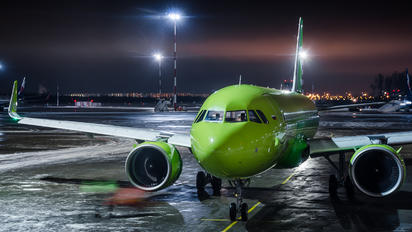 RA-73451 - S7 Airlines Airbus A320 NEO
