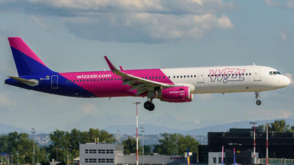 HA-LXR - Wizz Air Airbus A321