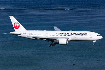 JA702J - JAL - Japan Airlines Boeing 777-200ER